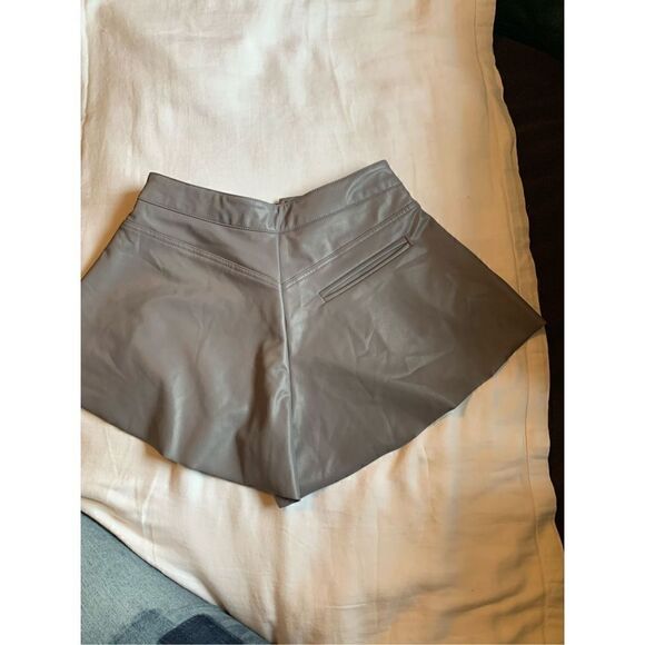 Forever 21 Gray Faux Leather Shorts NWT - Picture 11 of 12